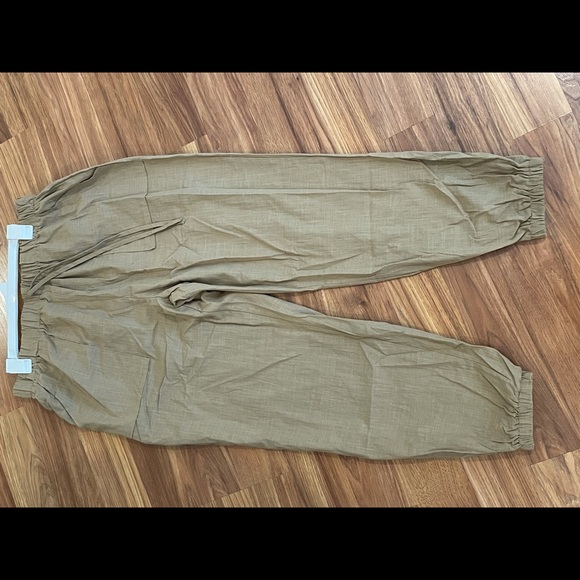 1XL Plus Size Khaki SHEIN Pants. NWOT, never worn. - Picture 7 of 8